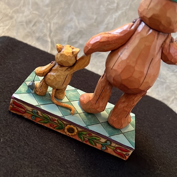 Heartwood Creek Jim Shore Hand in Hand Bear w/Cat Figurine - Picture 9 of 16